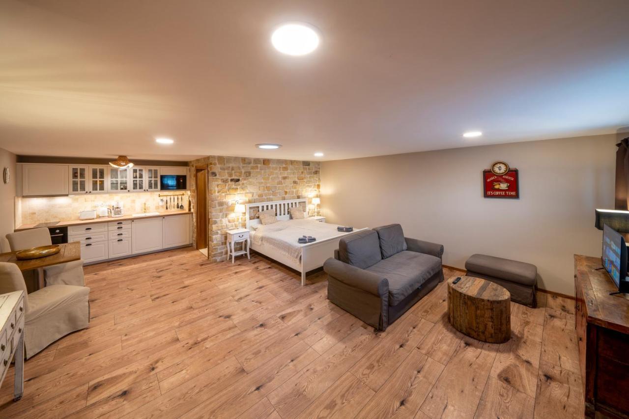 Prague West - Studio Chyne Terrace Екстериор снимка
