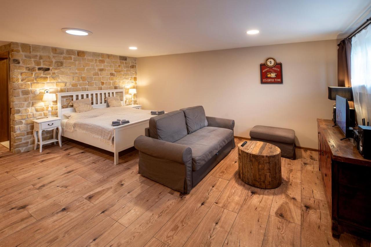 Prague West - Studio Chyne Terrace Екстериор снимка